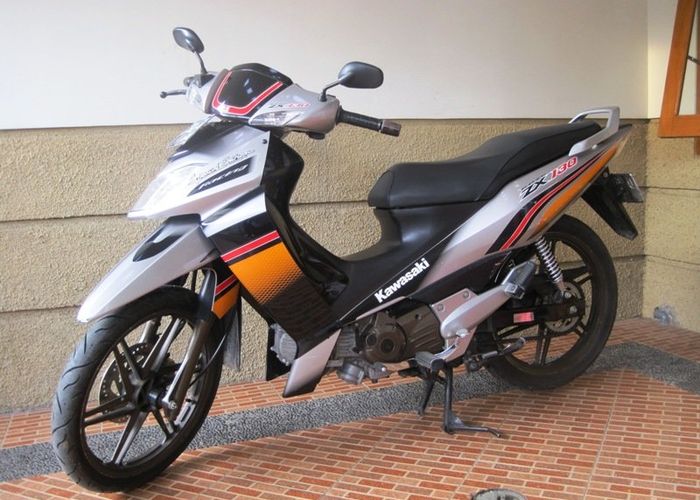 Yuk Reuni Lagi Sama Zx130 Motor Terkecil Yang Boleh Pakai Nama Zx Yang Angker Di Keluarga Kawasaki Gridoto Com