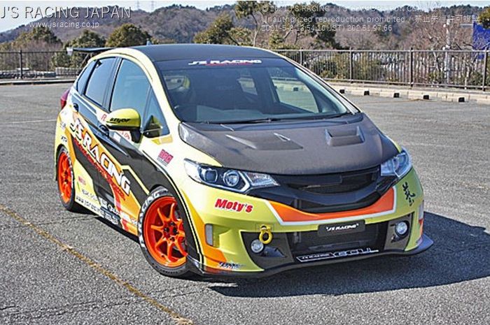 Modifikasi Honda Jazz GK5 hasil garapan J's Racing, Jepang
