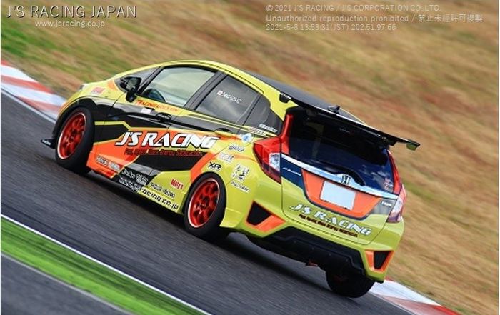 Modifikasi Honda Jazz GK5 hasil garapan J's Racing, Jepang