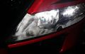 Headlamp Mobil Tiba-tiba Berembun Parah? Ini Dia Biang Keladinya