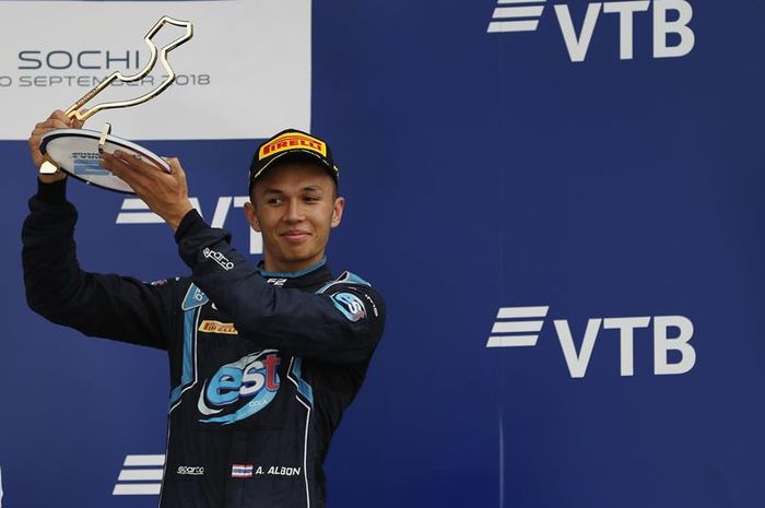 Alexander Albon semaijn santer diberitakan jadi pembalap F1 tim Toro Rosso tahun 2019