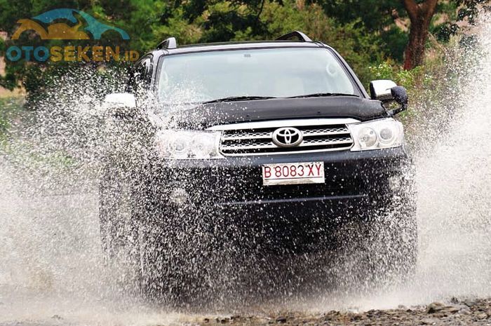 Harga Toyota Fortuner 2010 diesel bekas