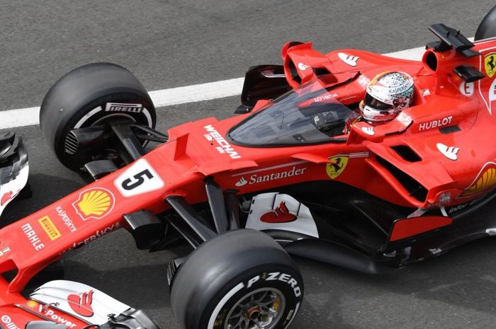 Pembalap F1 tim Ferrari Sebastian Vettel pernah mencoba windshield yang disebut 'Shield' pada 2017