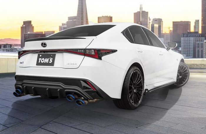 Modifikasi Lexus IS F-Sport tampil agresif pakai body kit rancangan TOM'S