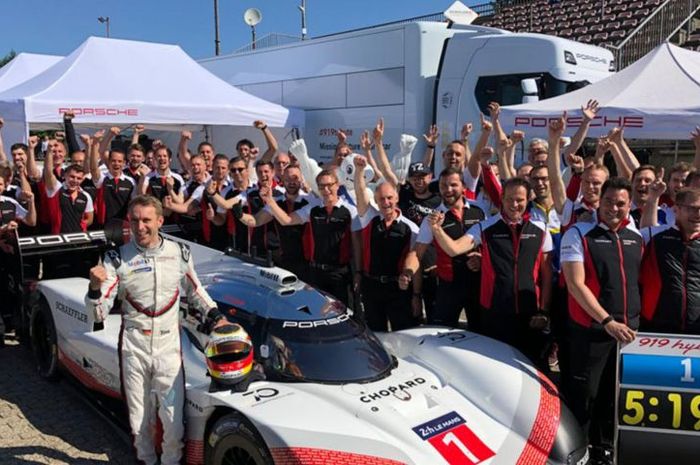 Porsche 919 Hybrid Evo sang pemecah rekor lap Nurburgring