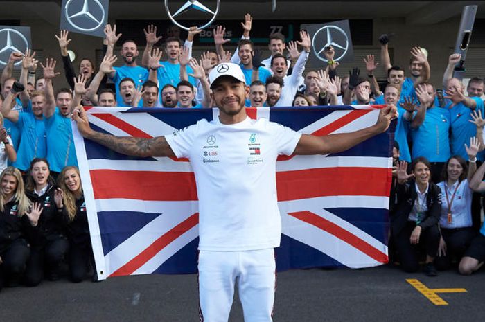Lewis Hamilton raih gelar juara dunia kelimanya usia finish keempat di GP F1 Meksiko