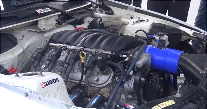 Mesin LS3 V8 dari General Motor di BMW 1-Series 