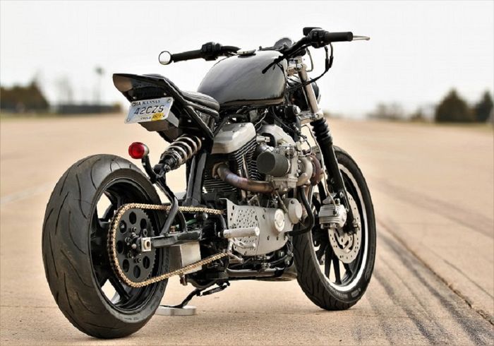 H-D Sportster 1200R custom cafe-tracker dari Schmidt Moto