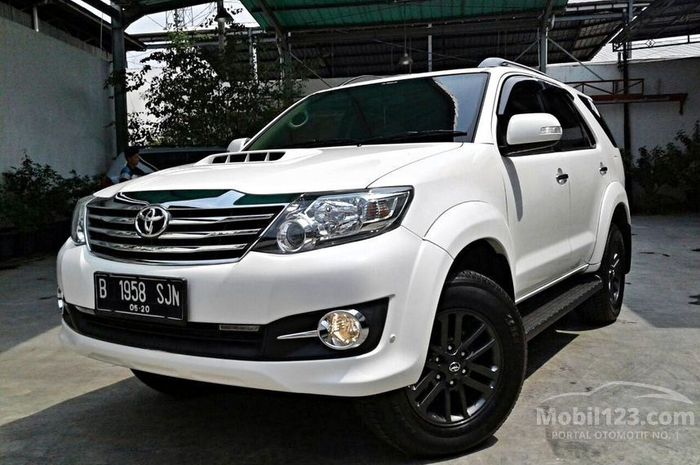 Toyota Fortuner 2.5 G