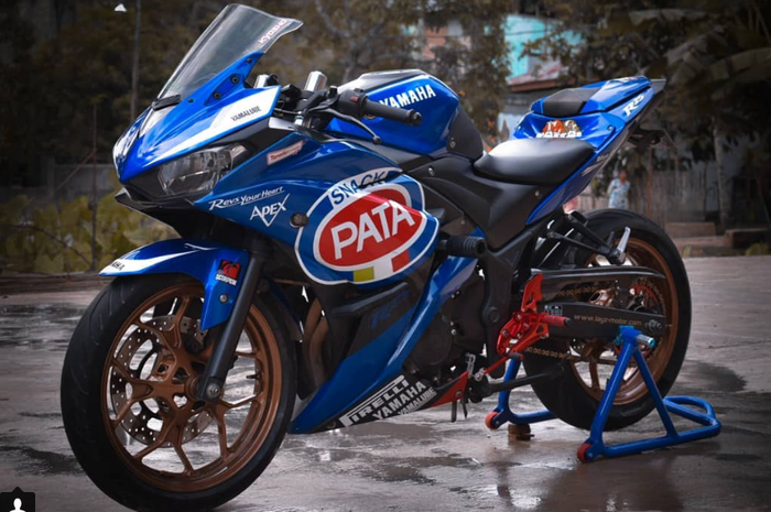 Yamaha R25 dengan livery Pata Yamaha WorldSuperbike