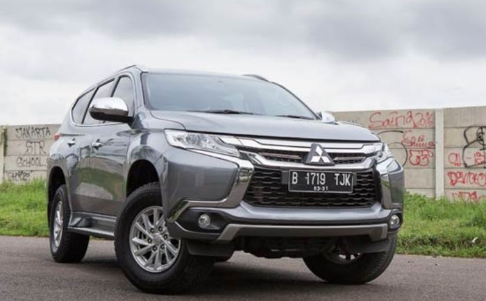 Mitsubishi Pajero Sport Exceed A/T