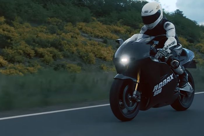 Ronax 500 mengambil basis desain Honda NSR500