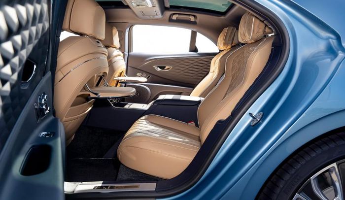 Tampilan kabin Bentley Flying Spur Mulliner