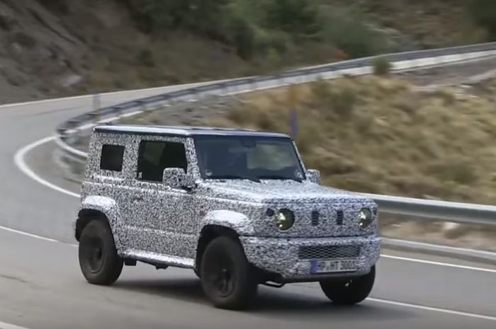 Sosok terduga Jimny saat dites jalan