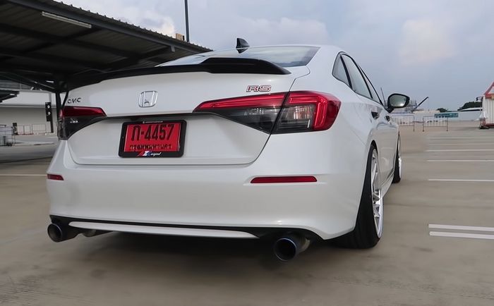 Tampilan belakang modifikasi All New Honda Civic RS