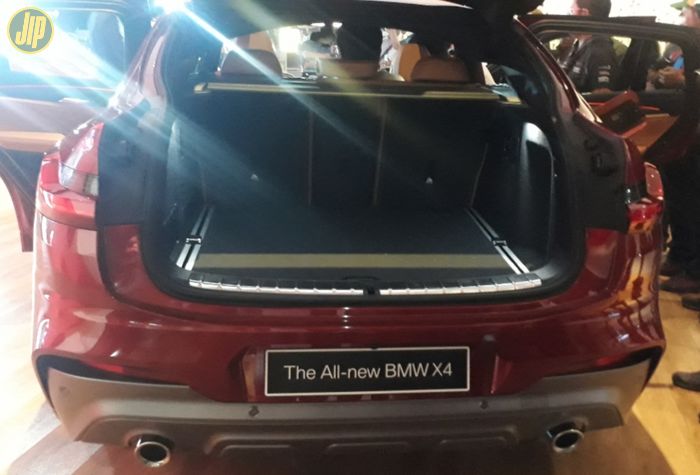 Akses Bagasi BMW X4