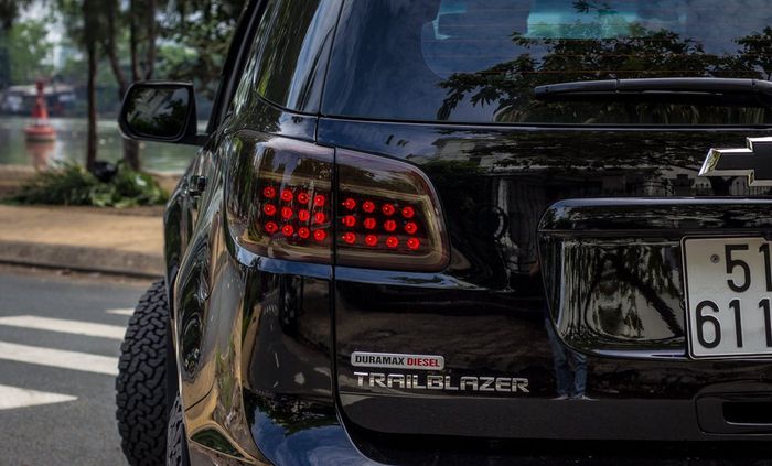 Lampu belakang Chevrolet Trailblazer diupgrade pakai LED