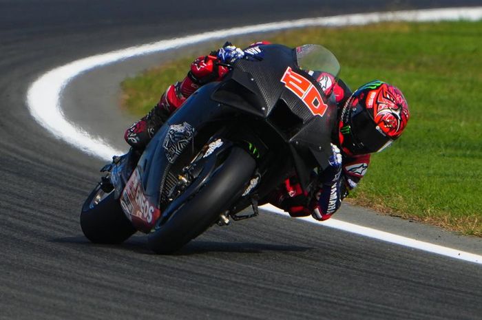 Fabio Quartararo dan Franco Morbidelli harap bersabar, Yamaha tengah berupaya keras tingkatkan kecepatan motor MotoGP 2023 berbekal data selama tes