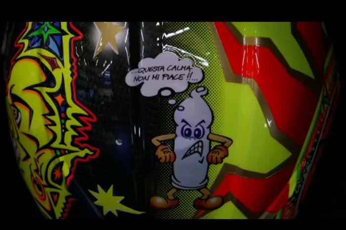 Motif bulan dan bintang AGV Pista yang dipakai Valentino Rossi