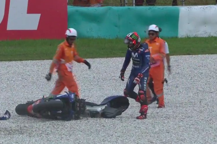 Crash Maverick Vinales di FP4 MotoGP Malaysia