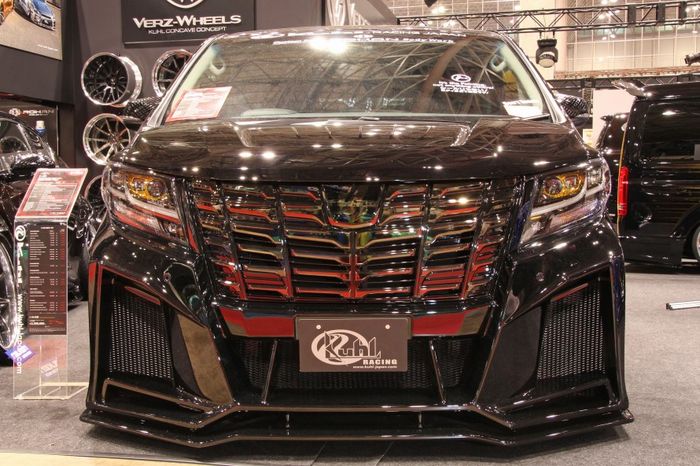 Fascia Toyota Alphard ubahan Kuhl Racing