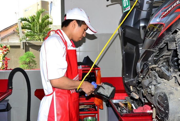 Ilustrasi pengecekan kendaraan sebelum turing jarak jauh