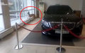 Video Rusa Masuk ke Dealer Mobil dan Merusaknya di Rusia