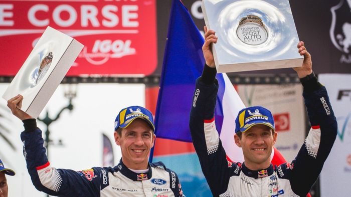 Sebastien Ogier (kanan) dan co-driver Julien Ingrassia kokoh di puncak klasemen setelah raih kemenangan ketiga musim 2018 ini