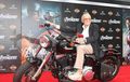 Stan Lee 'Marvel' Meninggal, Tengok Kenangan Fotonya Bersama Mobil Mewah