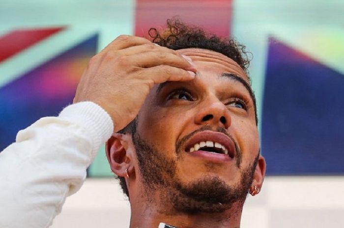 Lewis Hamilton setelah raig gelar juara dunia F1 2017