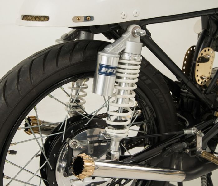 Honda CB160 custom cafe racer milik Jeanie Salling (JMS Customs), dilansir oleh Bikebound.com