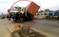 Video : Truk Coba Seimbangkan Kontainer Nyaris Ambruk, Eh Malah Begini