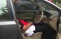 Seorang Pria Meninggal di Mobil, Korban Sempat Telepon Istrinya
