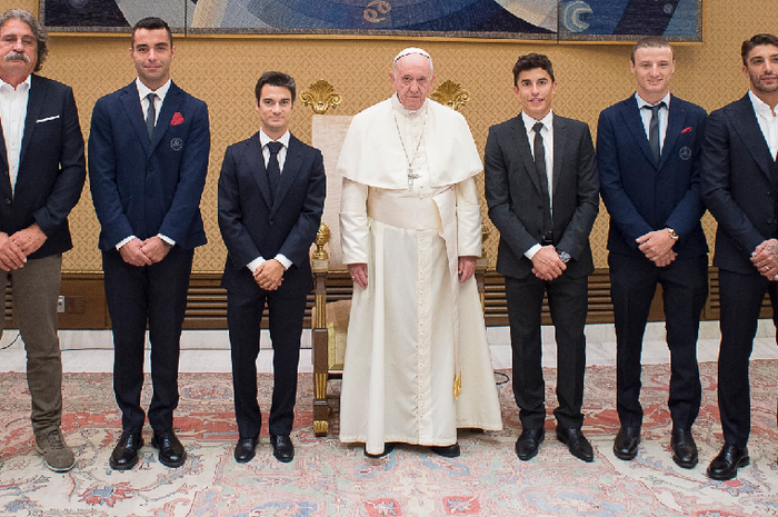 Pembalap MotoGP kunjungi Paus Fransiskus di Vatikan, Rabu (5/9/2018)