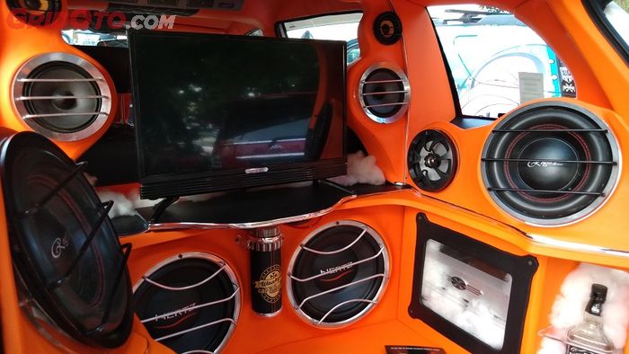 Audio di kabin modifikasi Daihatsu Xenia