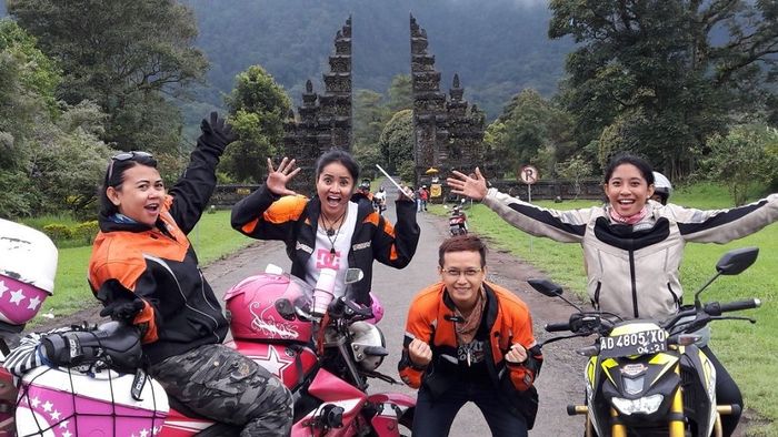 Lady bikers touring dari Klaten, Jawa Tengah menuju Nusa Tenggara Barat (NTB)