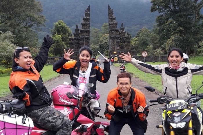 Lady bikers touring dari Klaten, Jawa Tengah menuju Nusa Tenggara Barat (NTB)