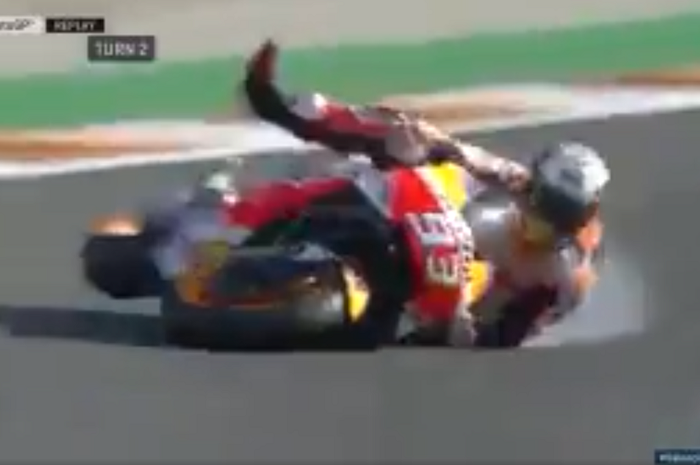 Marc Marquez jatuh di FP2 MotoGP Valencia 2017
