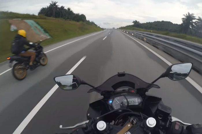 Kawasaki Ninja 150 vs Yamaha R25