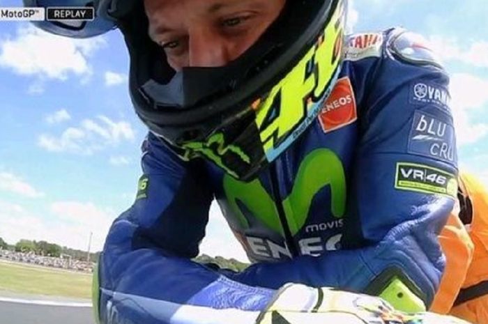 Valentino Rossi merasa kecewa setelah crash