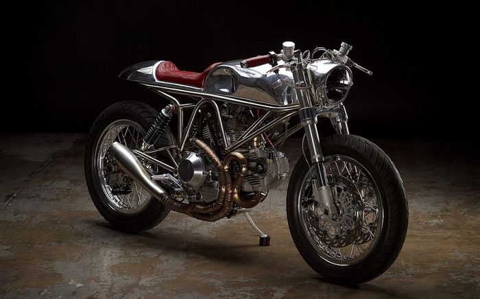 Ducati 900SS buatan Revival Cycle