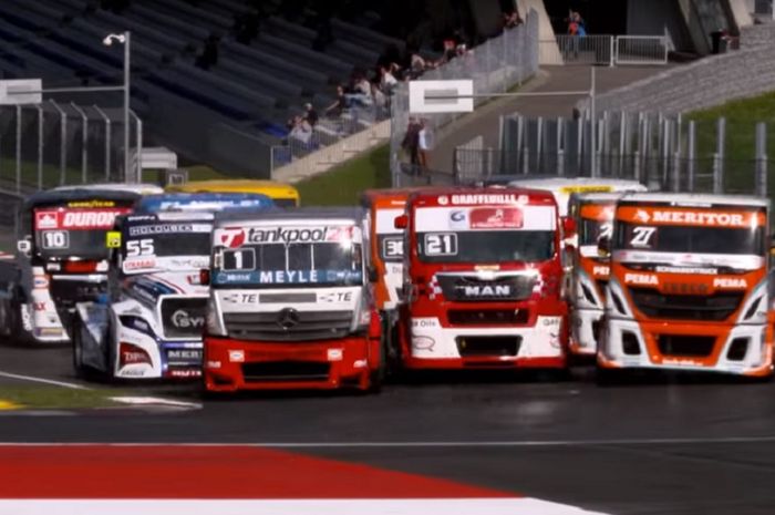Aksi balap truk di FIA ETRC