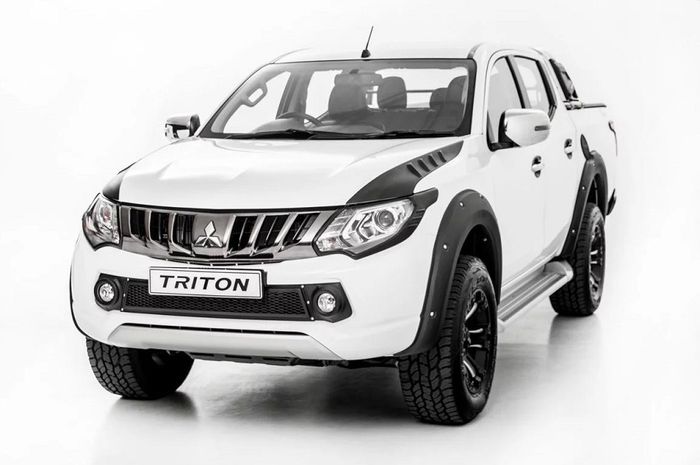 Tampilan depan Mitsubishi Triton Extreme