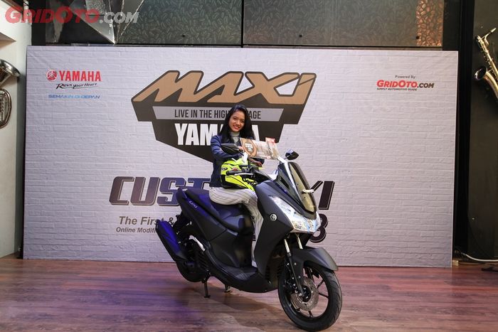 Salah satu kontestan Maxi Ladi di Customaxi Yamaha 2018 seri Yogyakarta