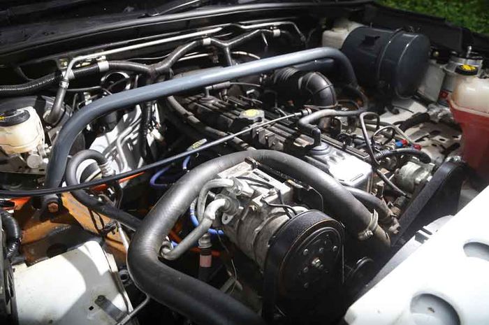 mesin AMC 242 Jeep Cherokee