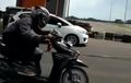 Balap Drag: Honda Vario 125 vs Honda Jazz, Siapa Juaranya?