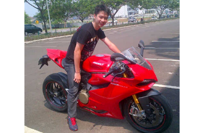 Kevin Sanjaya tunggangi Ducati Panigale 1299