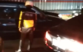 Video : Bergaya Layaknya Atlet Karate, Polisi Patahkan Spion Mobil Milik Pengendara Mobil