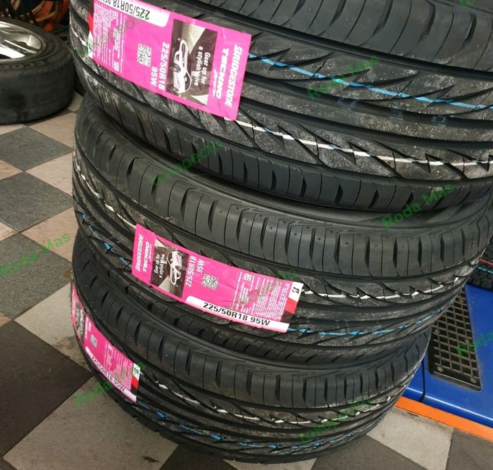 ILUSTRASI ban Bridgestone Techno Sport 