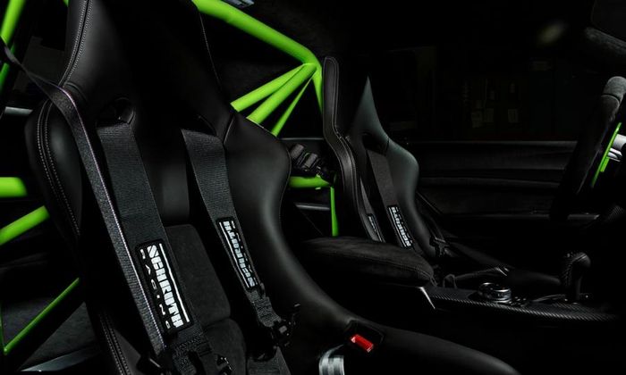 Tampilan kabin balap modifikasi BMW M2 Competition